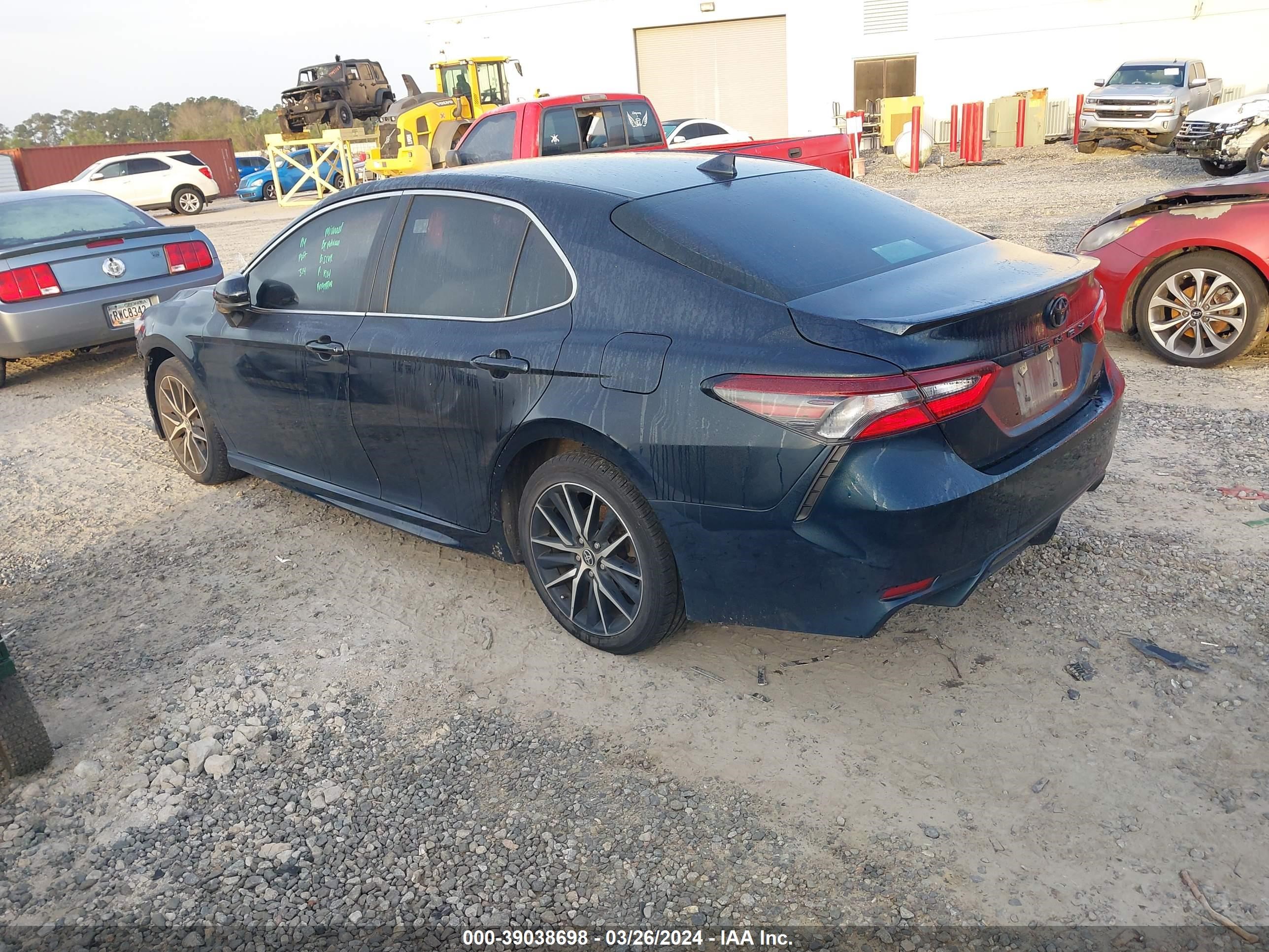 Photo 2 VIN: 4T1G11AK9MU409397 - TOYOTA CAMRY 