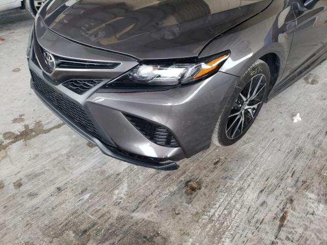 Photo 8 VIN: 4T1G11AK9MU420495 - TOYOTA CAMRY SE 