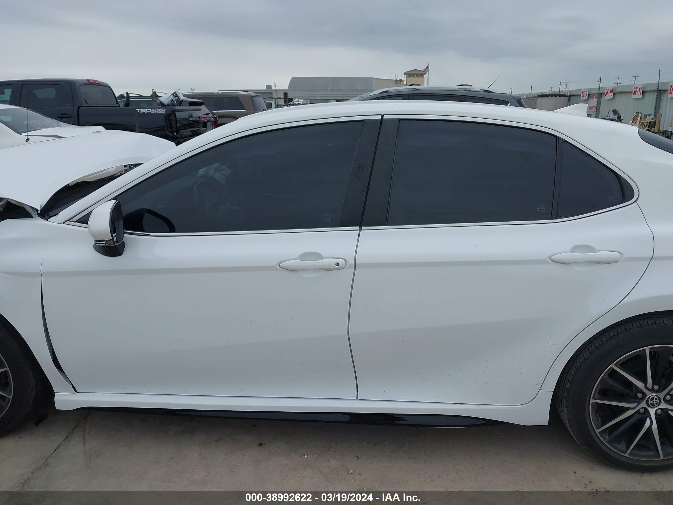 Photo 14 VIN: 4T1G11AK9NU658395 - TOYOTA CAMRY 