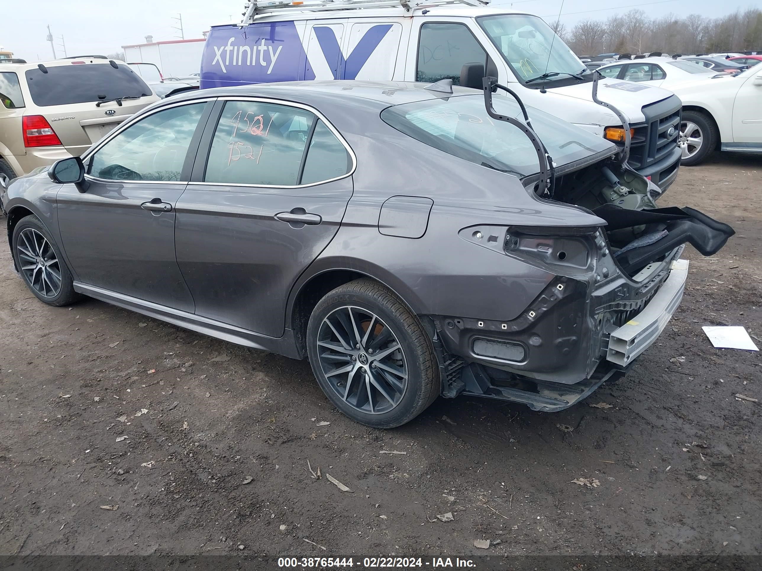 Photo 2 VIN: 4T1G11AK9PU732160 - TOYOTA CAMRY 