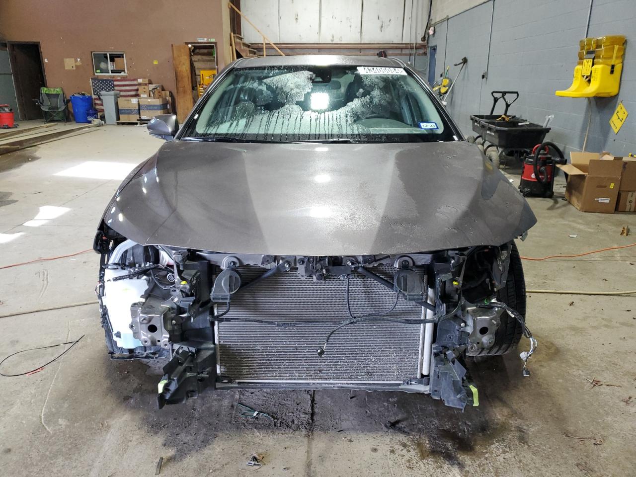 Photo 4 VIN: 4T1G11AK9PU770052 - TOYOTA CAMRY 