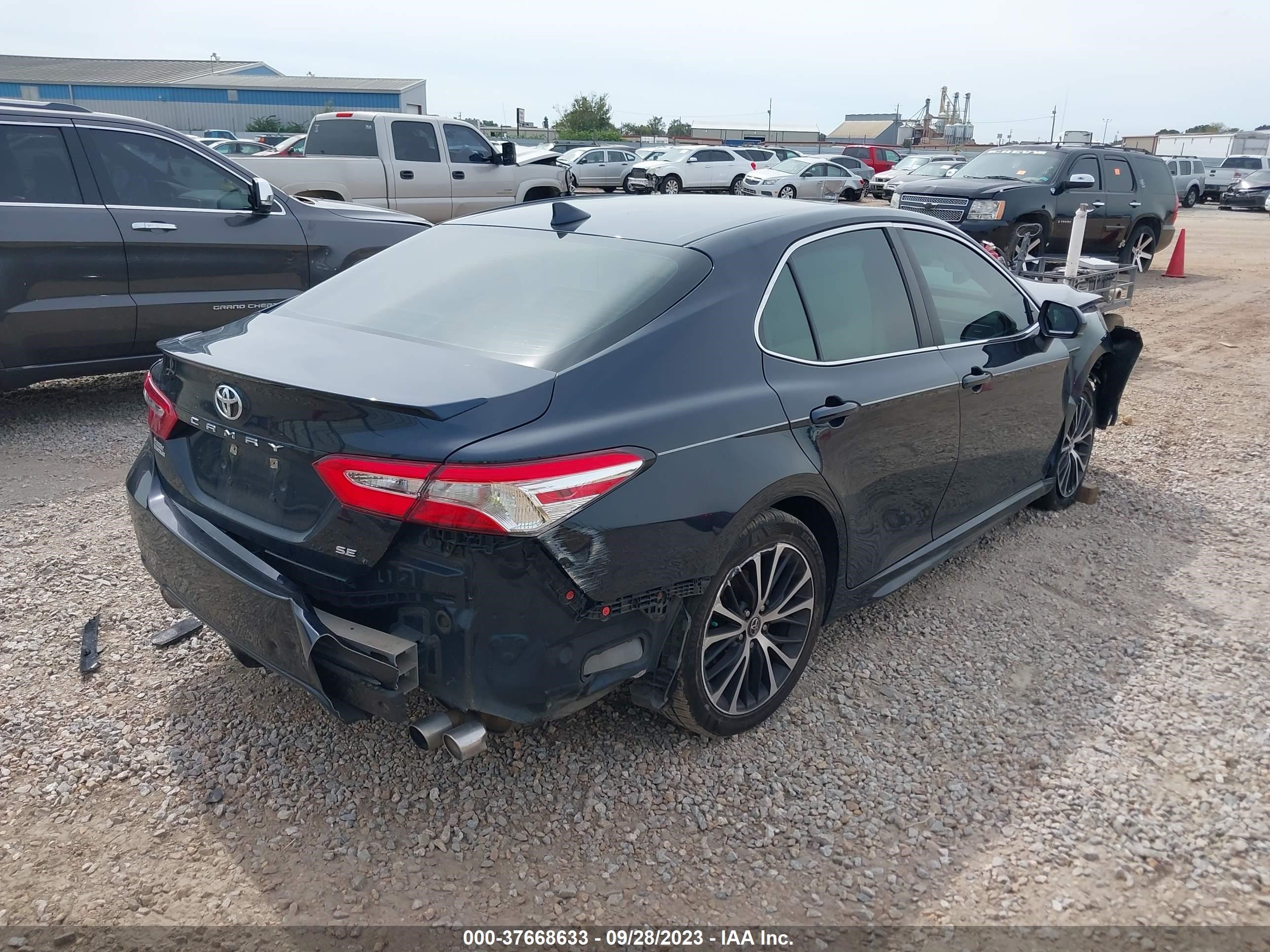 Photo 3 VIN: 4T1G11AKXLU314779 - TOYOTA CAMRY 