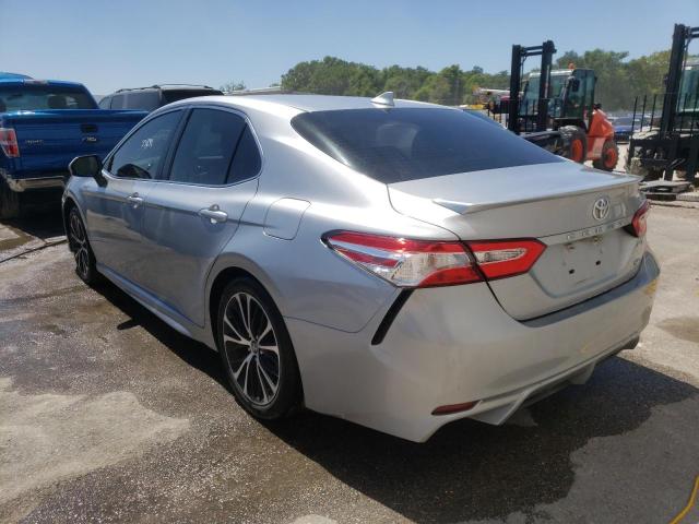 Photo 2 VIN: 4T1G11AKXLU338225 - TOYOTA CAMRY SE 