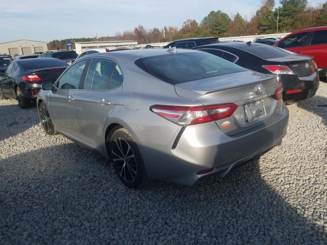 Photo 2 VIN: 4T1G11AKXLU380801 - TOYOTA CAMRY SE 