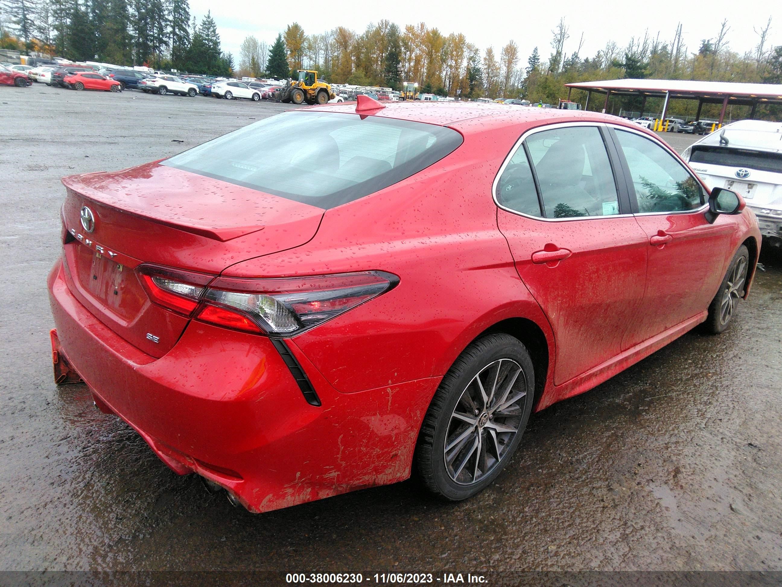 Photo 3 VIN: 4T1G11AKXMU408047 - TOYOTA CAMRY 