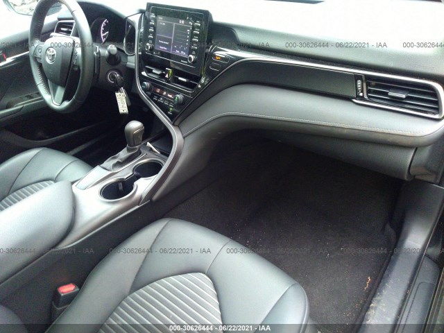 Photo 4 VIN: 4T1G11AKXMU410722 - TOYOTA CAMRY 