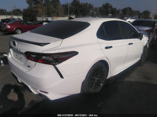 Photo 3 VIN: 4T1G11AKXMU421106 - TOYOTA CAMRY 