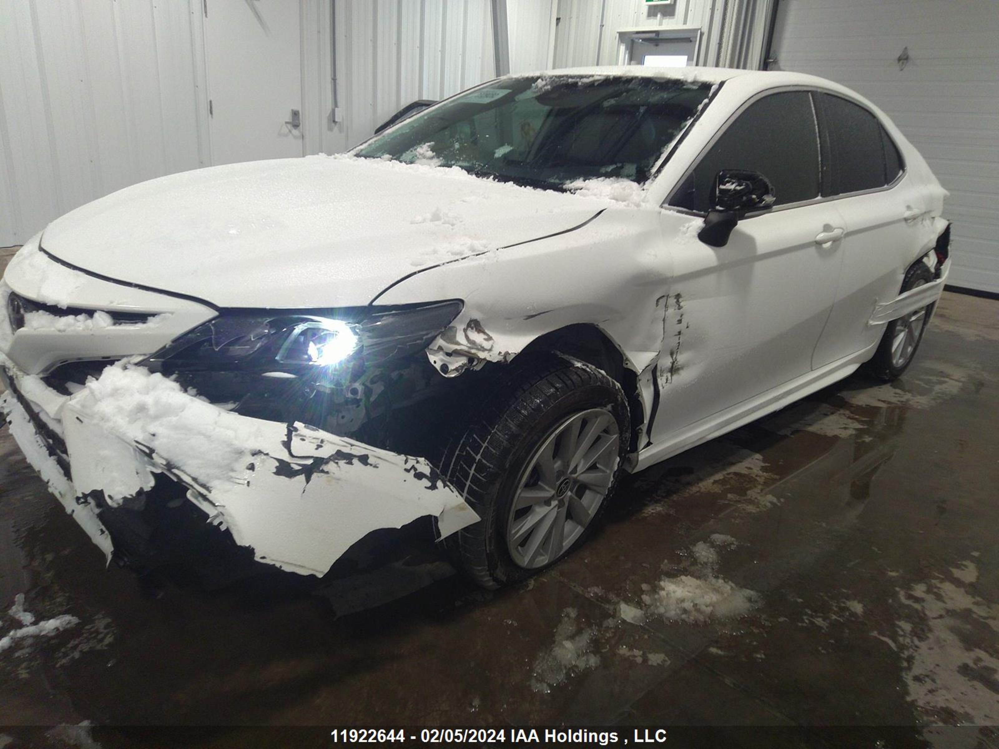 Photo 5 VIN: 4T1G11AKXMU455806 - TOYOTA CAMRY 