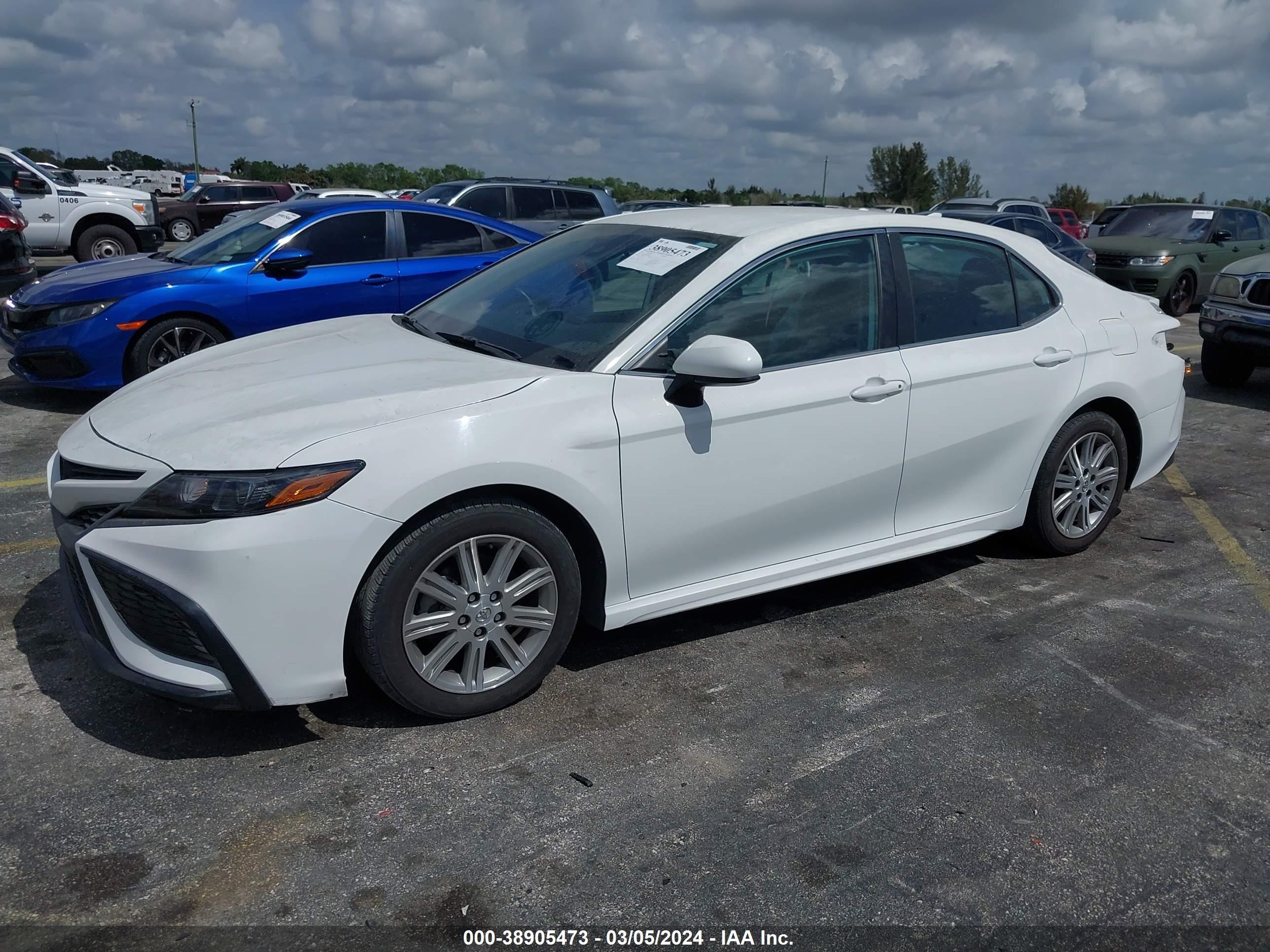 Photo 1 VIN: 4T1G11AKXMU488711 - TOYOTA CAMRY 