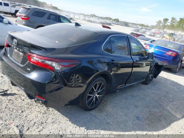 Photo 3 VIN: 4T1G11AKXMU495318 - TOYOTA CAMRY 