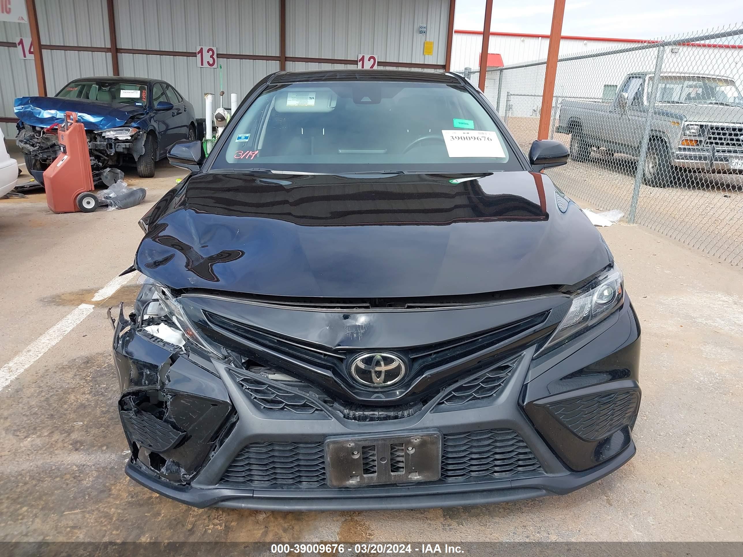 Photo 10 VIN: 4T1G11AKXMU526244 - TOYOTA CAMRY 