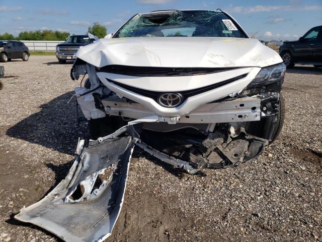 Photo 8 VIN: 4T1G11AKXMU543996 - TOYOTA CAMRY SE 