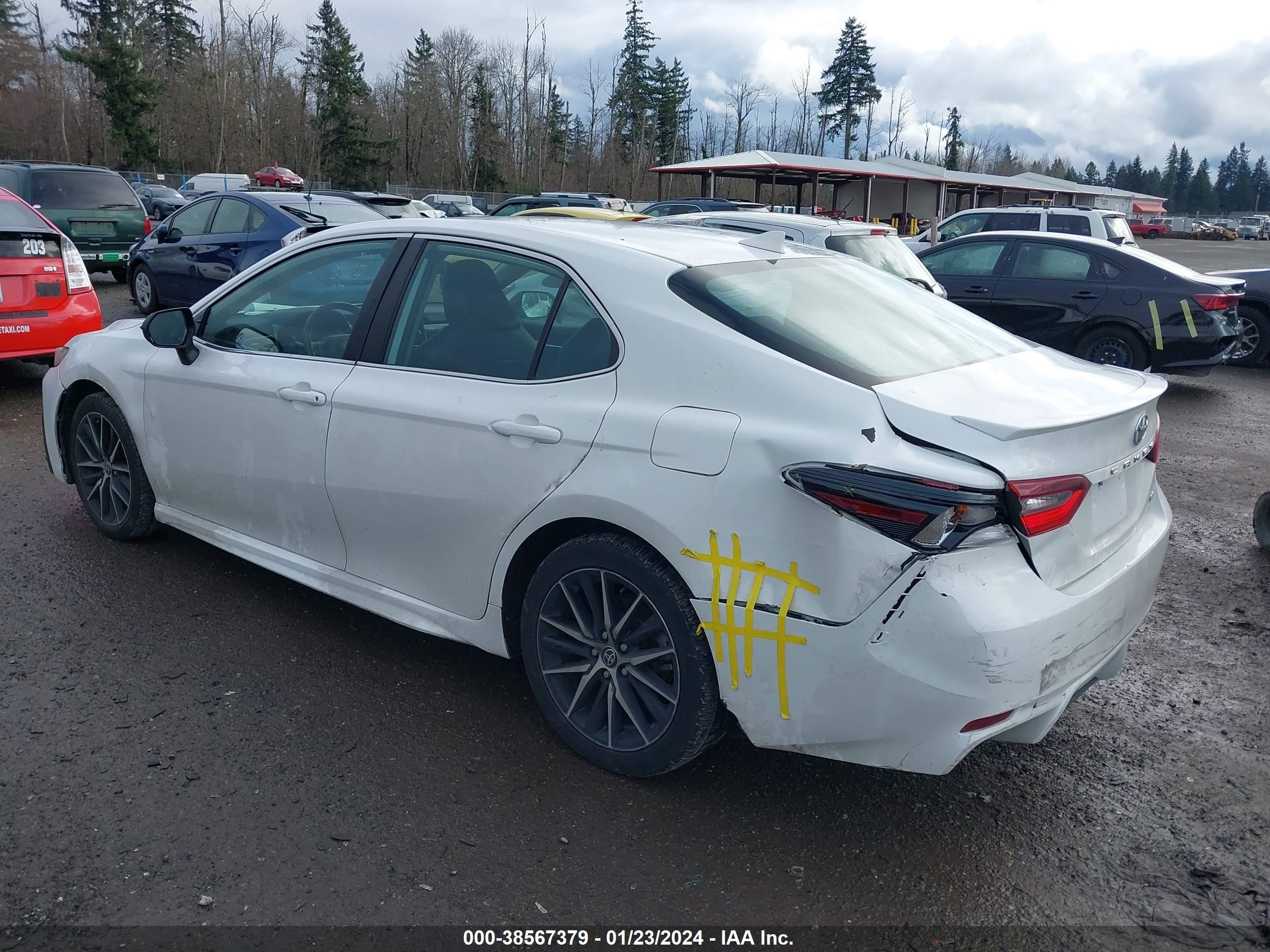 Photo 2 VIN: 4T1G11AKXMU558773 - TOYOTA CAMRY 