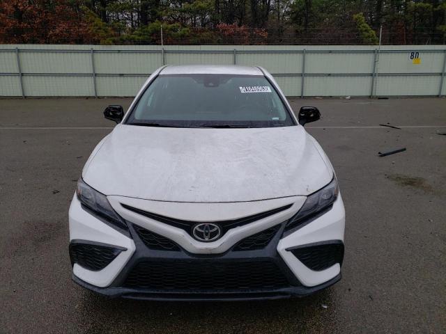 Photo 4 VIN: 4T1G11AKXMU577811 - TOYOTA CAMRY SE 