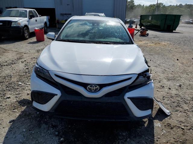 Photo 4 VIN: 4T1G11AKXMU597119 - TOYOTA CAMRY SE 