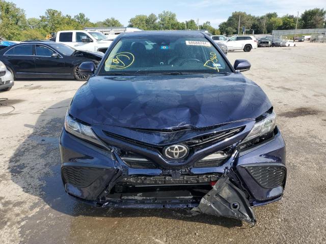 Photo 4 VIN: 4T1G11AKXMU613545 - TOYOTA CAMRY SE 