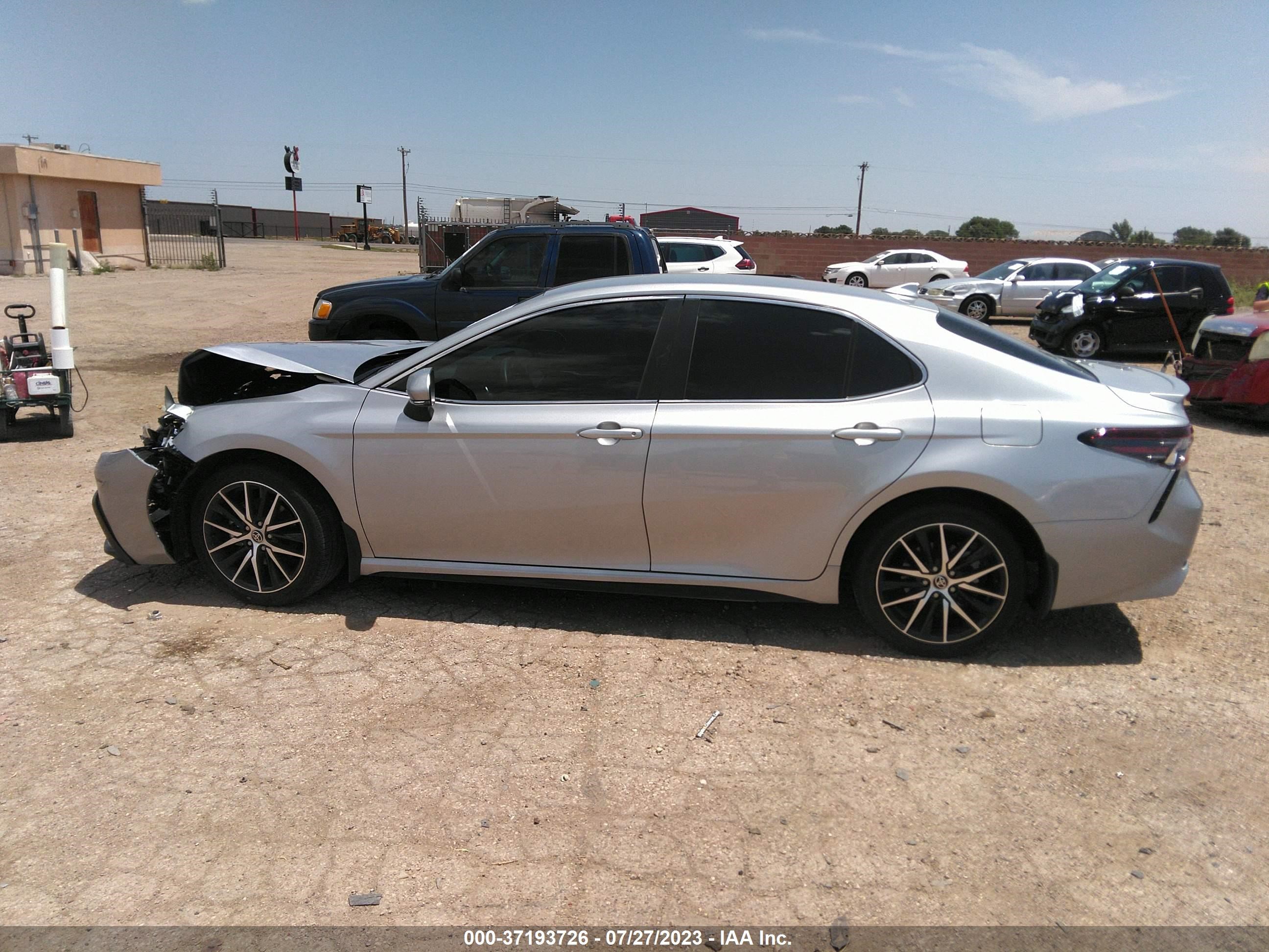 Photo 13 VIN: 4T1G11AKXNU039014 - TOYOTA CAMRY 