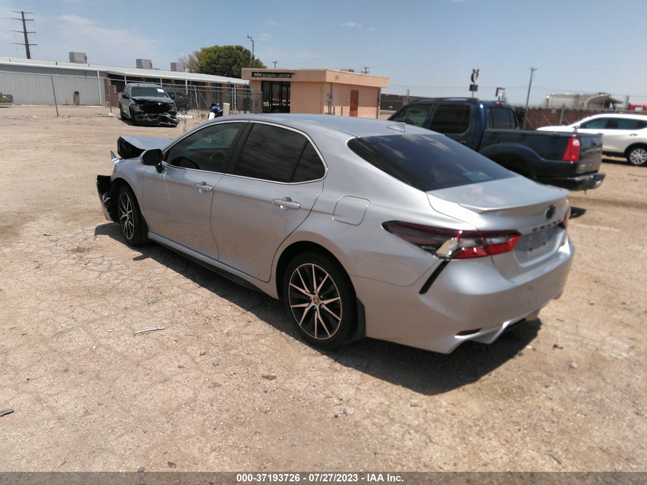 Photo 2 VIN: 4T1G11AKXNU039014 - TOYOTA CAMRY 