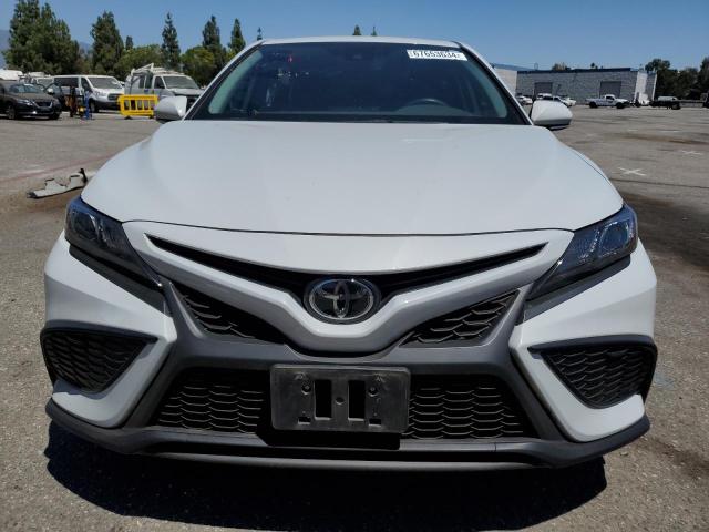 Photo 4 VIN: 4T1G11AKXNU070117 - TOYOTA CAMRY SE 