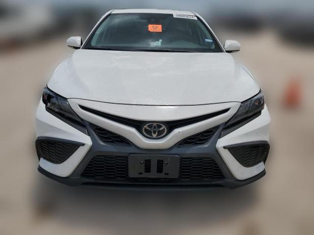 Photo 4 VIN: 4T1G11AKXNU623932 - TOYOTA CAMRY 