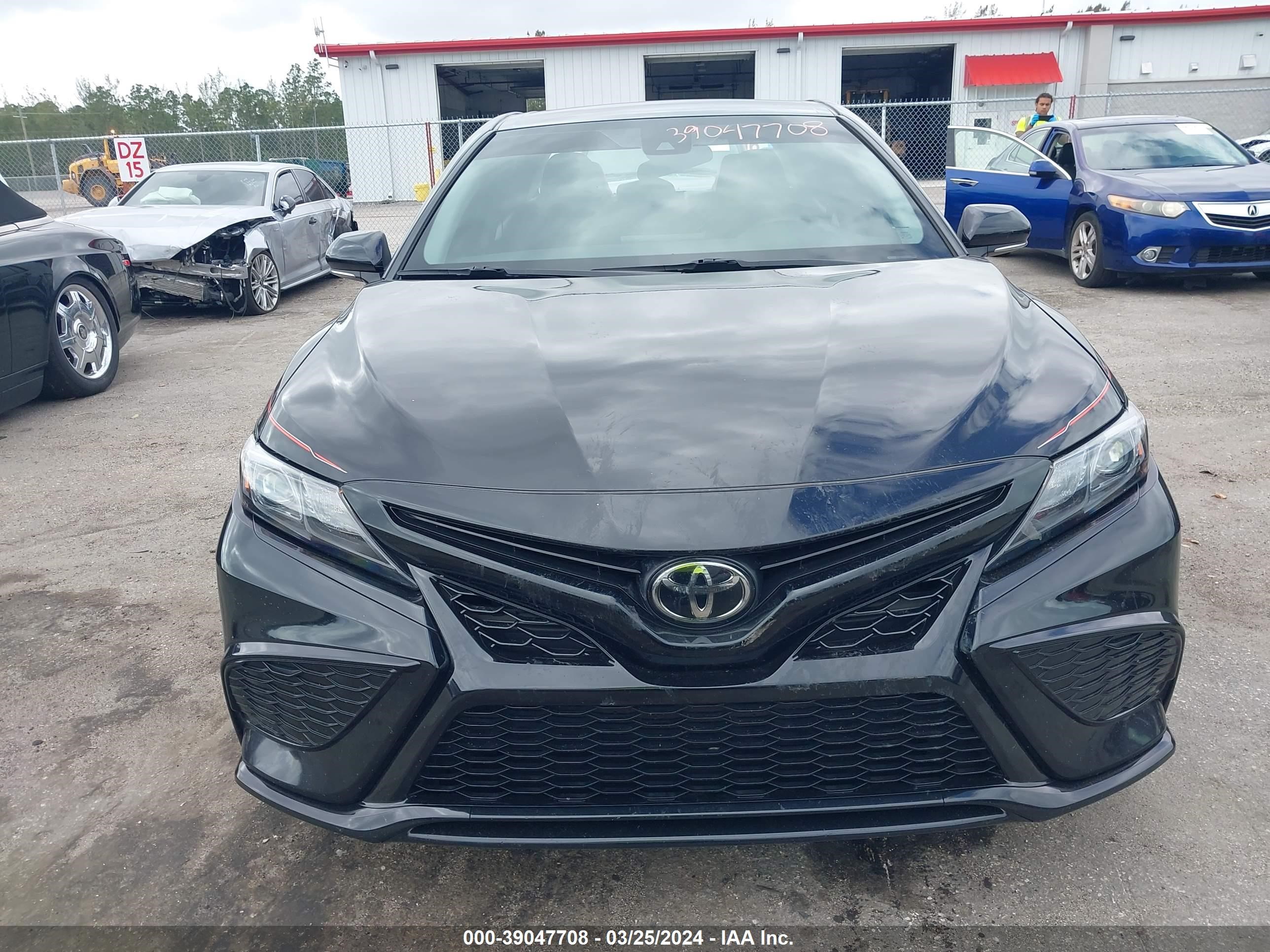 Photo 11 VIN: 4T1G11AKXNU626393 - TOYOTA CAMRY 