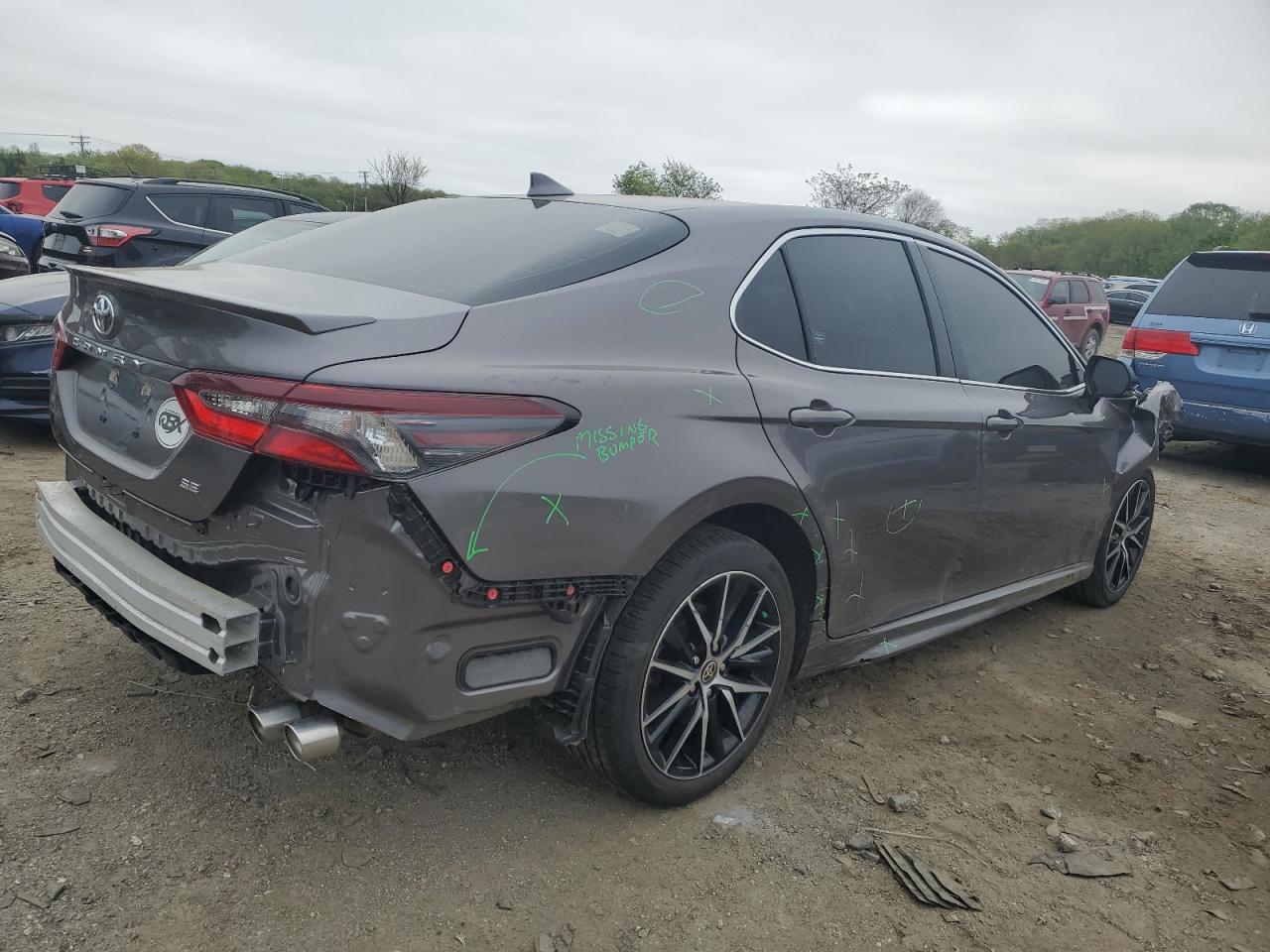 Photo 2 VIN: 4T1G11AKXNU631822 - TOYOTA CAMRY 