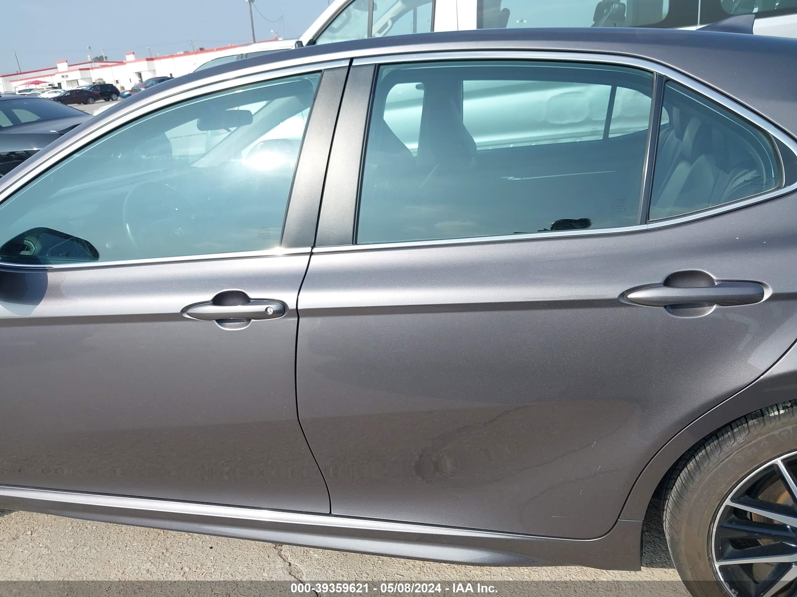 Photo 12 VIN: 4T1G11AKXNU643825 - TOYOTA CAMRY 