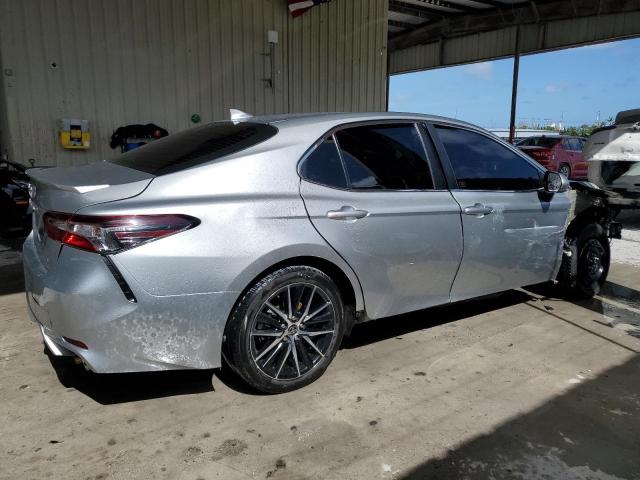 Photo 2 VIN: 4T1G11AKXNU645770 - TOYOTA CAMRY SE 