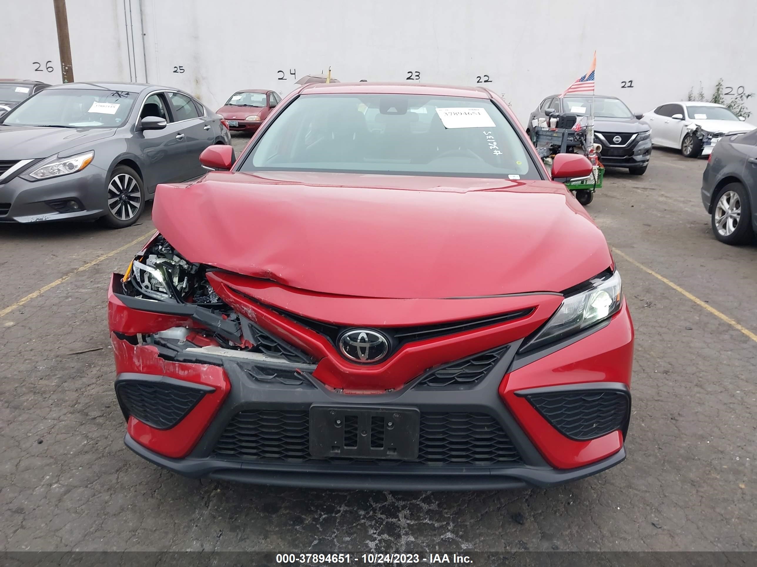 Photo 12 VIN: 4T1G11AKXPU098177 - TOYOTA CAMRY 