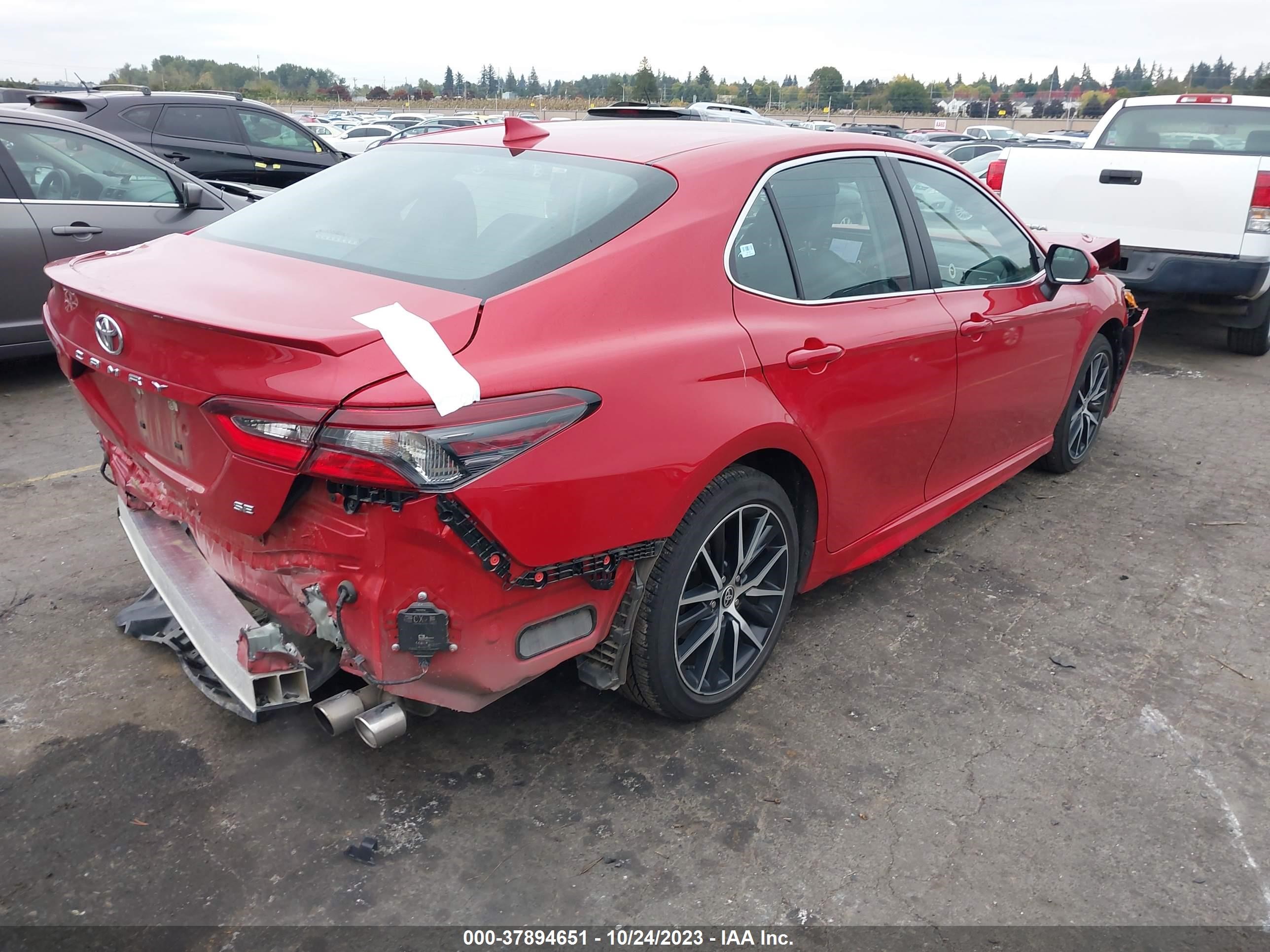 Photo 3 VIN: 4T1G11AKXPU098177 - TOYOTA CAMRY 