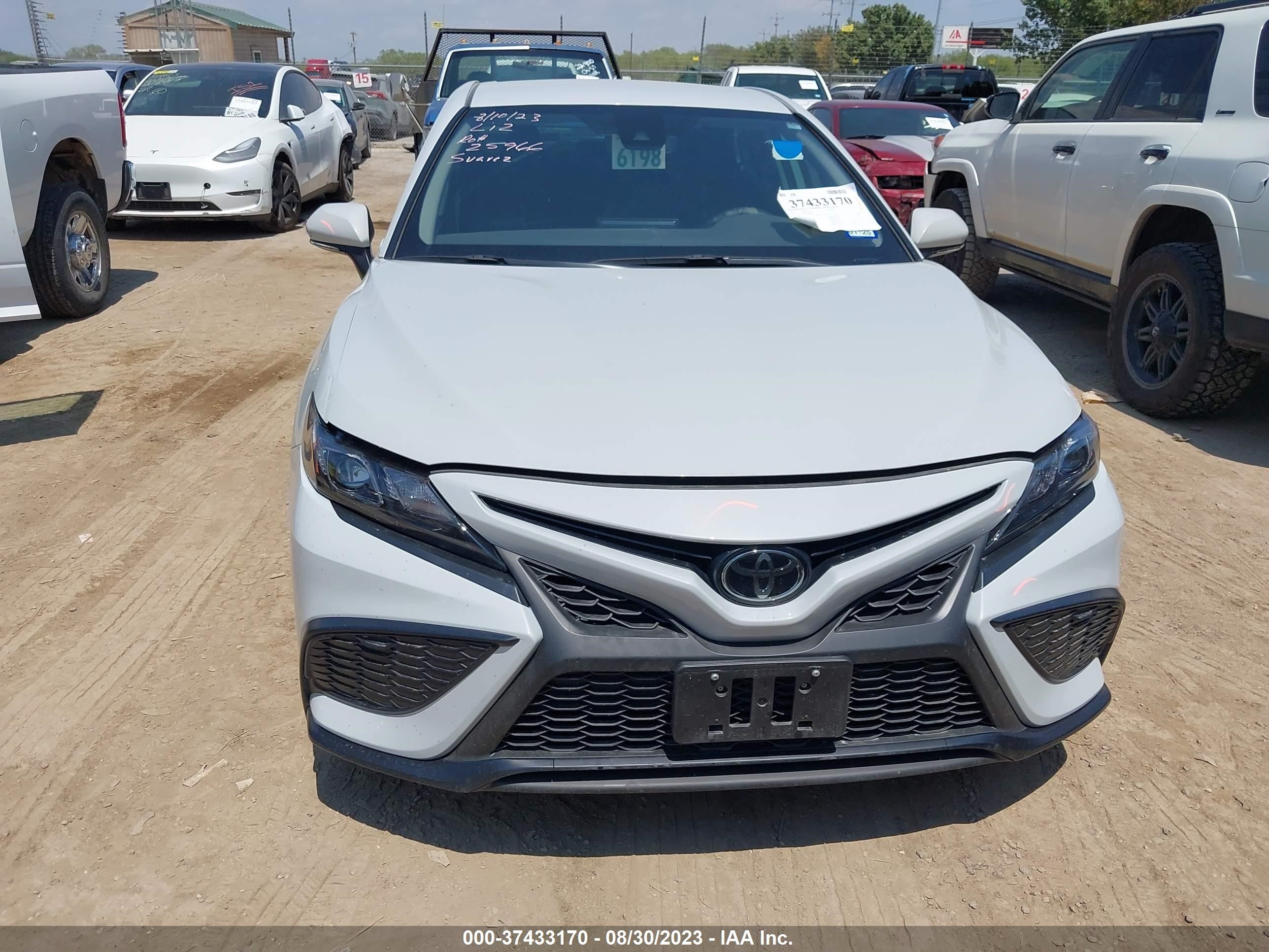 Photo 11 VIN: 4T1G11AKXPU128830 - TOYOTA CAMRY 