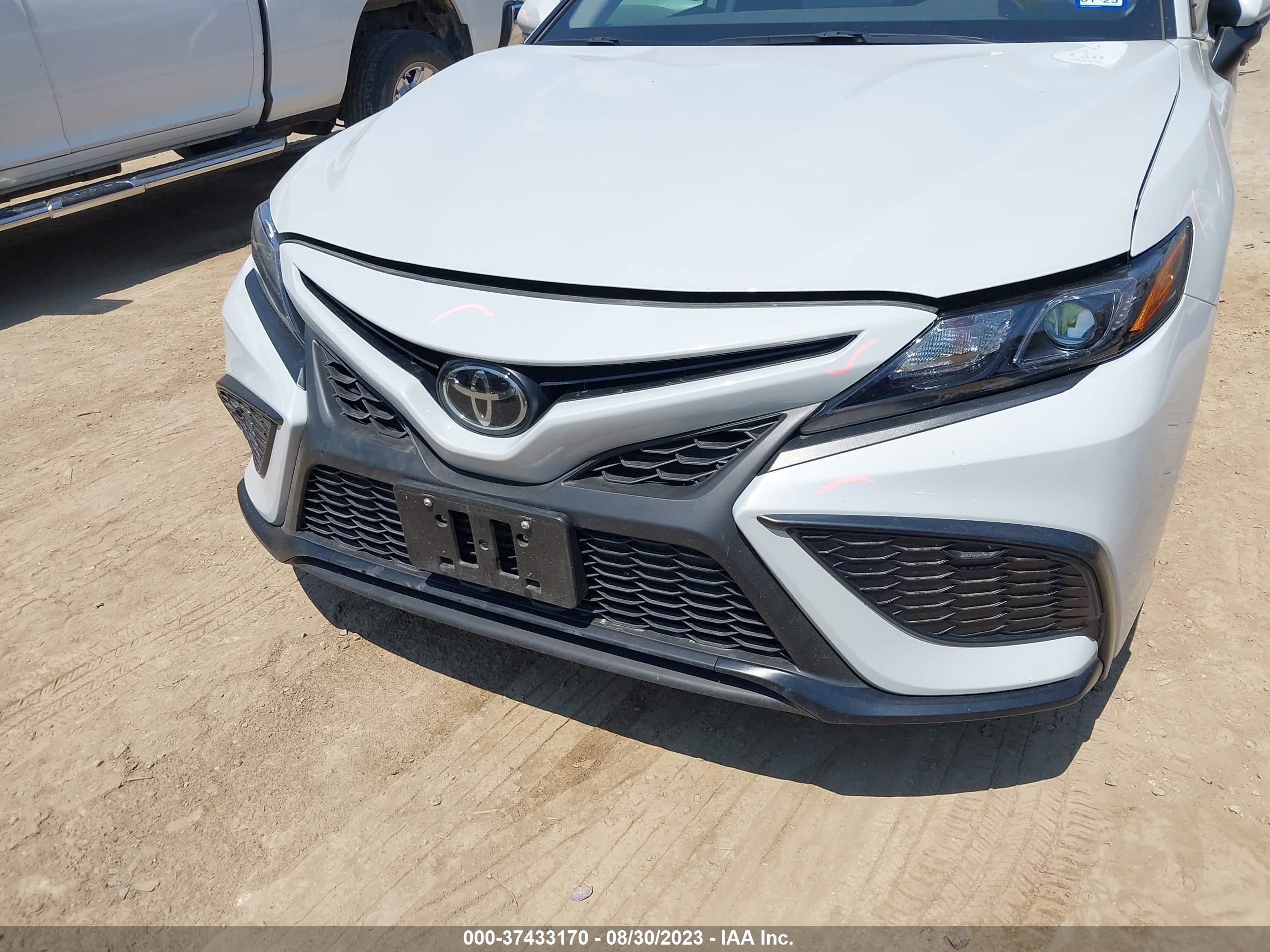 Photo 5 VIN: 4T1G11AKXPU128830 - TOYOTA CAMRY 