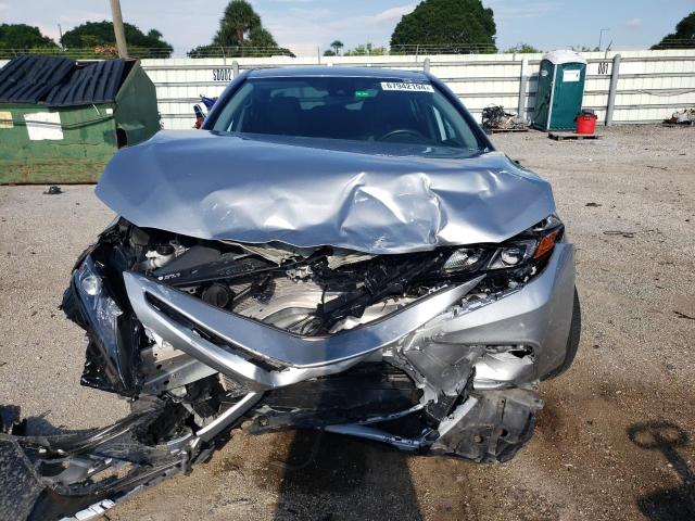 Photo 4 VIN: 4T1G11AKXPU828721 - TOYOTA CAMRY SE N 