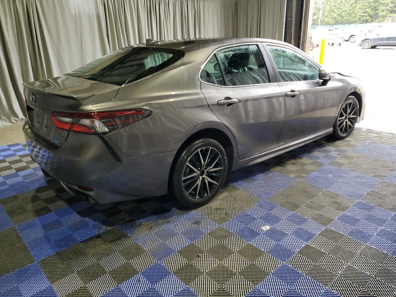 Photo 2 VIN: 4T1G11BK0PU100145 - TOYOTA CAMRY 