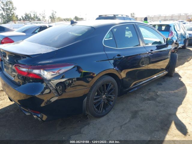 Photo 3 VIN: 4T1G11BK1NU052846 - TOYOTA CAMRY 