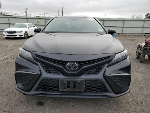 Photo 4 VIN: 4T1G11BK1NU069484 - TOYOTA CAMRY SE 