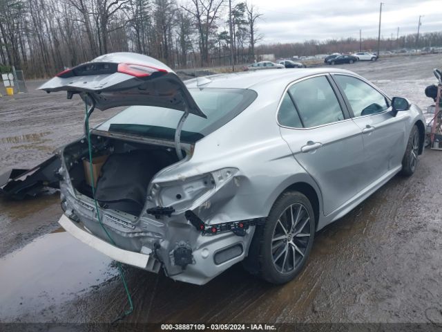 Photo 3 VIN: 4T1G11BK2MU028716 - TOYOTA CAMRY 