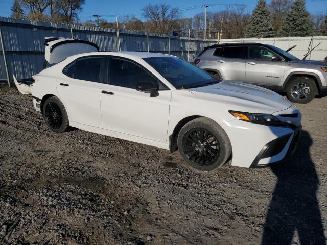 Photo 3 VIN: 4T1G11BK2MU037304 - TOYOTA CAMRY SE 