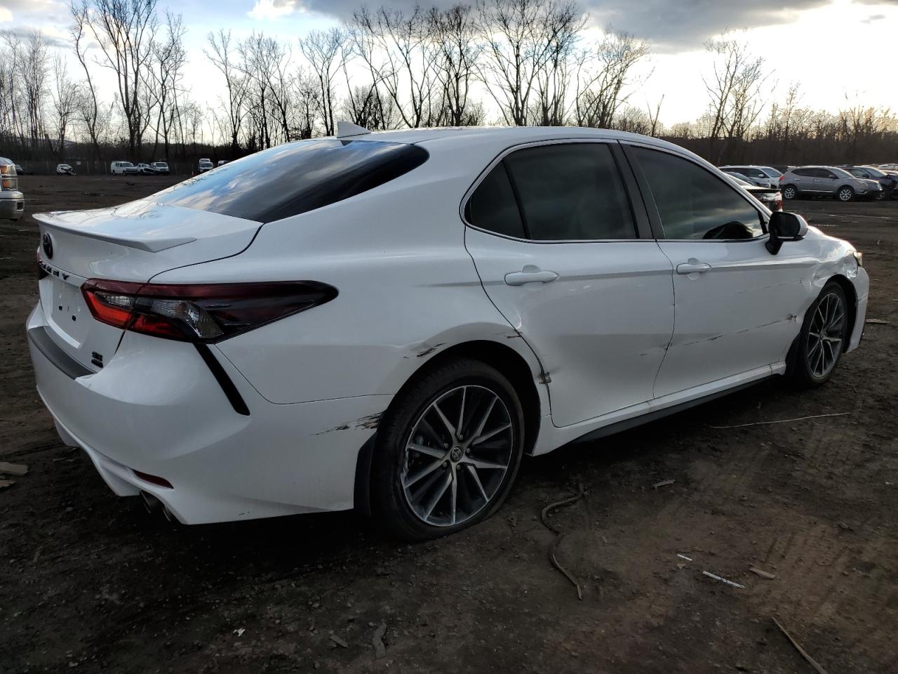 Photo 2 VIN: 4T1G11BK2RU116964 - TOYOTA CAMRY 