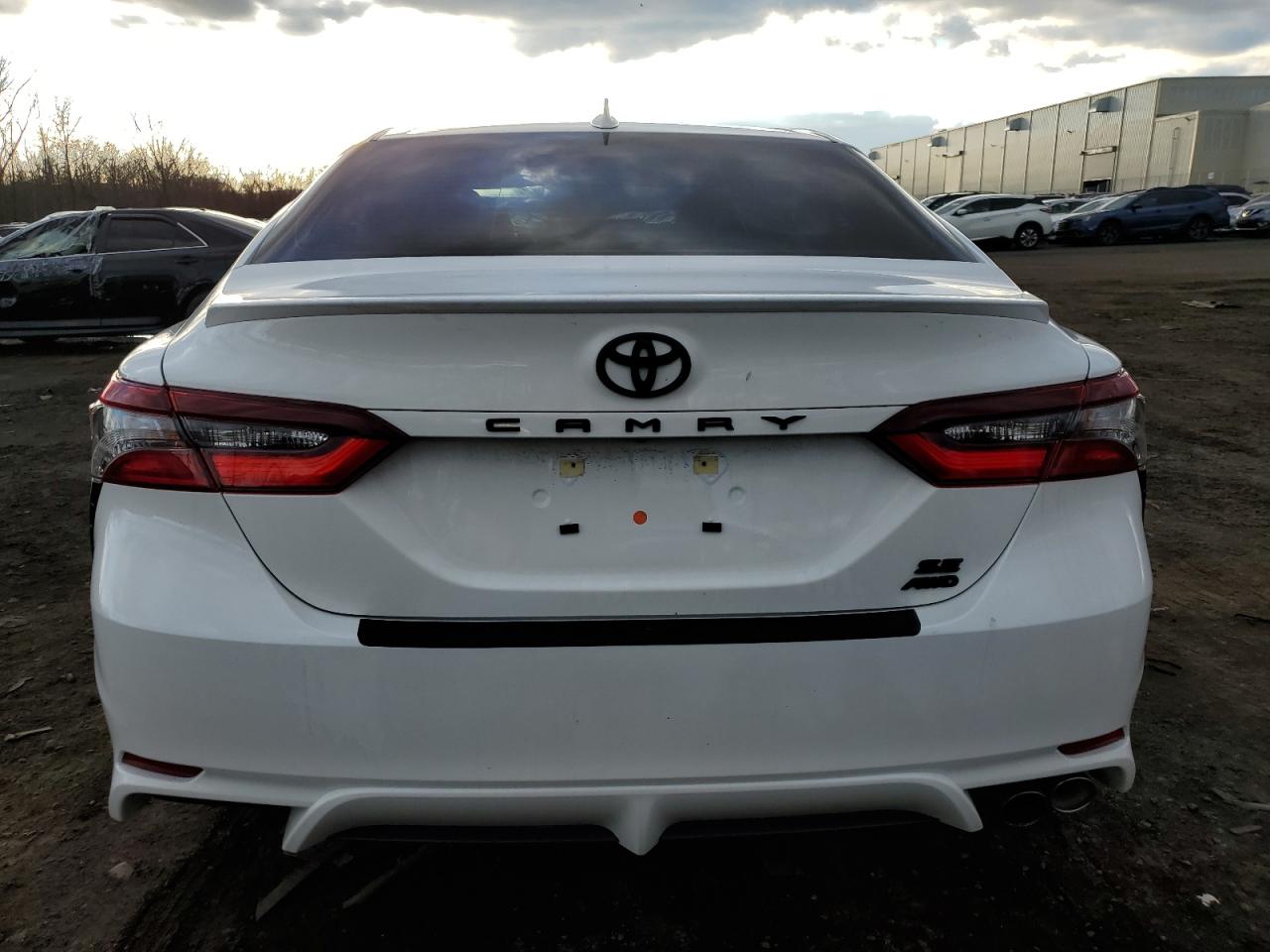 Photo 5 VIN: 4T1G11BK2RU116964 - TOYOTA CAMRY 