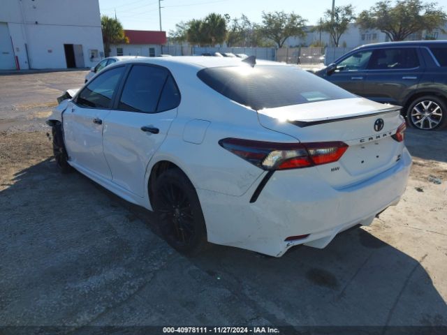 Photo 2 VIN: 4T1G11BK4MU021105 - TOYOTA CAMRY 