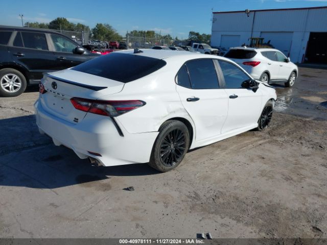 Photo 3 VIN: 4T1G11BK4MU021105 - TOYOTA CAMRY 