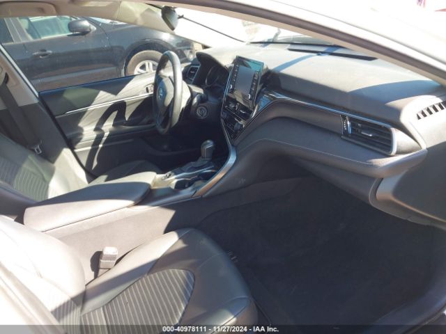 Photo 4 VIN: 4T1G11BK4MU021105 - TOYOTA CAMRY 