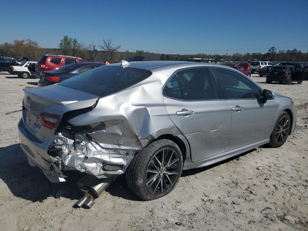 Photo 2 VIN: 4T1G11BK4NU064392 - TOYOTA CAMRY 