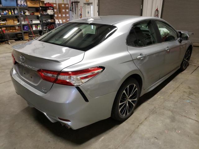 Photo 3 VIN: 4T1G11BK5LU008457 - TOYOTA CAMRY SE 