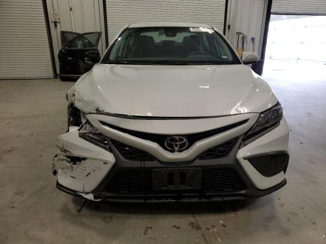 Photo 4 VIN: 4T1G11BK5PU084721 - TOYOTA CAMRY 