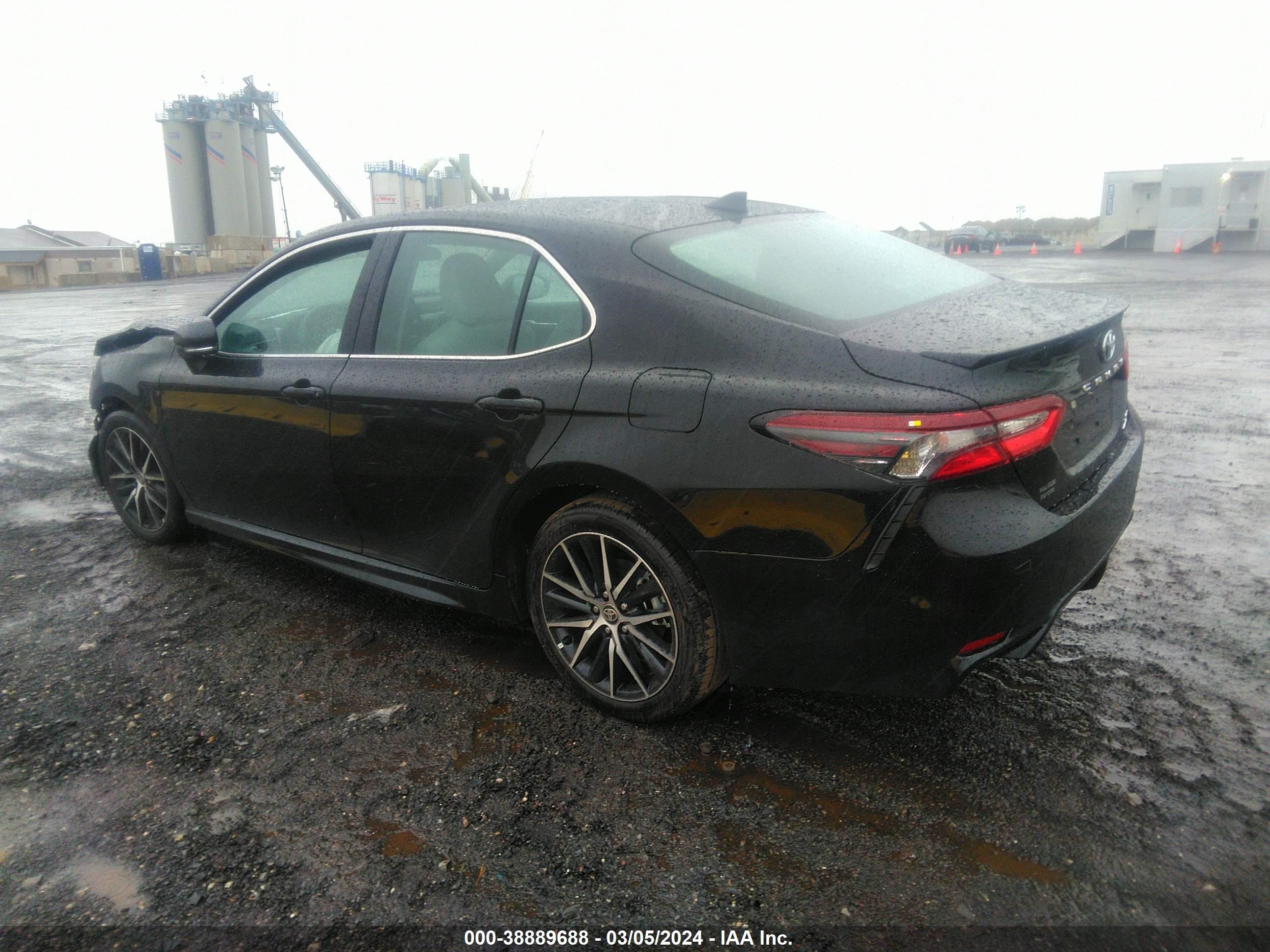 Photo 2 VIN: 4T1G11BK5RU115615 - TOYOTA CAMRY 