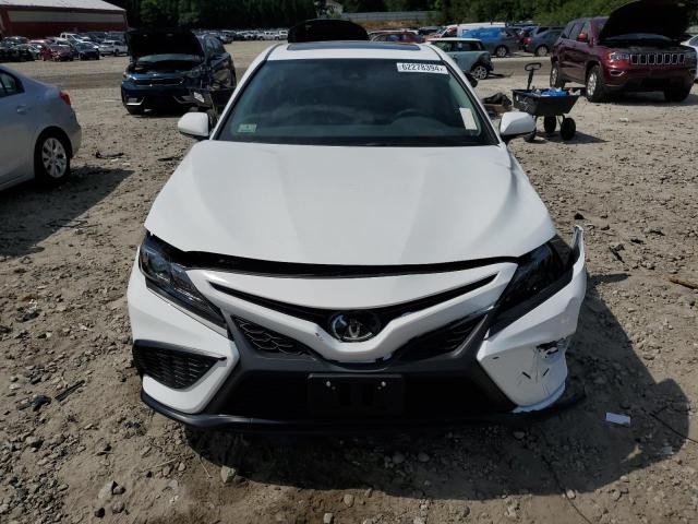 Photo 4 VIN: 4T1G11BK5RU128221 - TOYOTA CAMRY SE N 