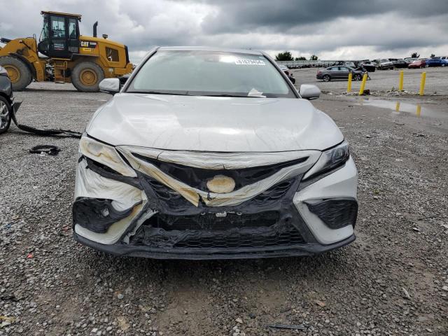 Photo 4 VIN: 4T1G11BK6NU049067 - TOYOTA CAMRY SE 