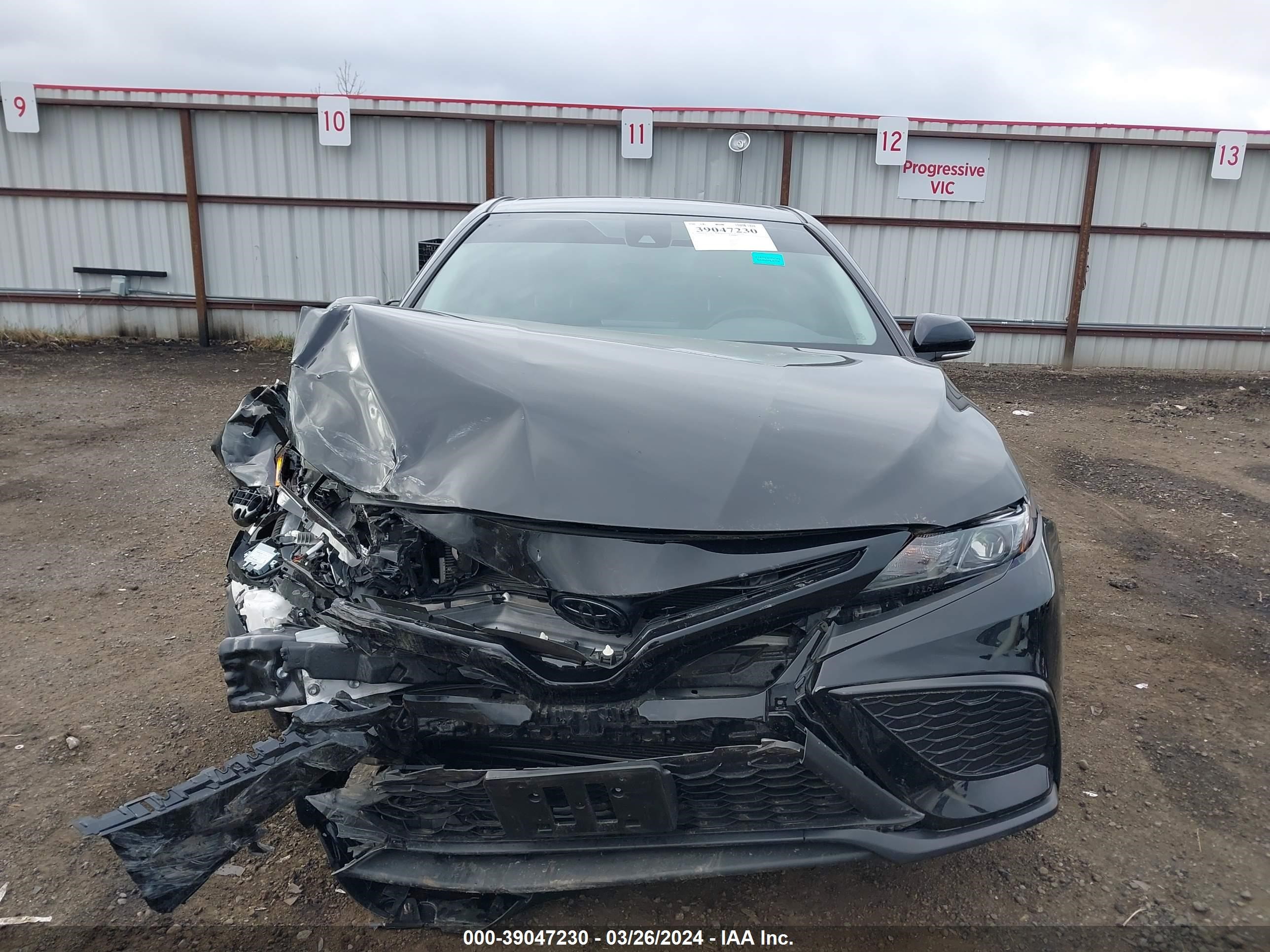 Photo 11 VIN: 4T1G11BK7PU075275 - TOYOTA CAMRY 